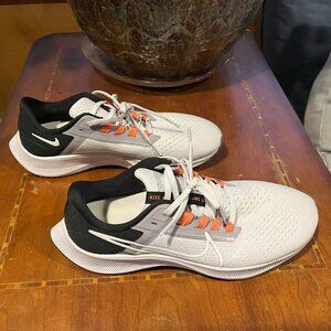Women's Size 10 Nike Air Zoom Pegasus 38 Running Shoes